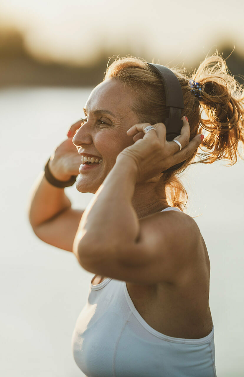 Mobile hero services focus 2123779028